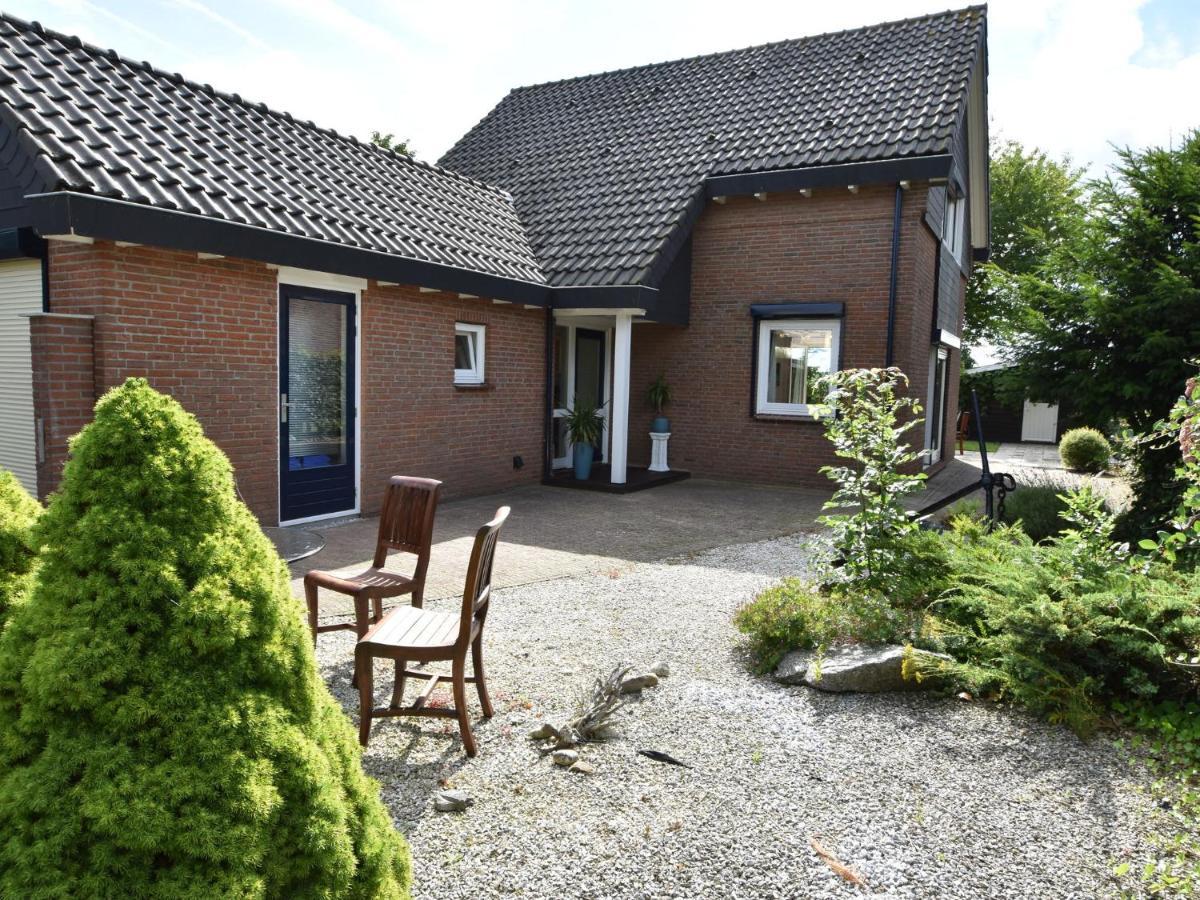 Holiday Home In Zeeland With Wide Views Броунисе Екстериор снимка