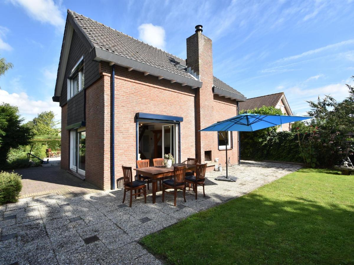 Holiday Home In Zeeland With Wide Views Броунисе Екстериор снимка