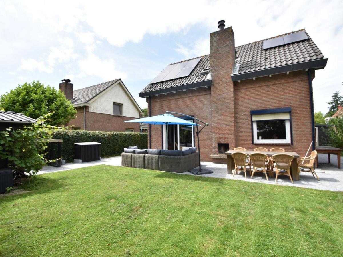 Holiday Home In Zeeland With Wide Views Броунисе Екстериор снимка