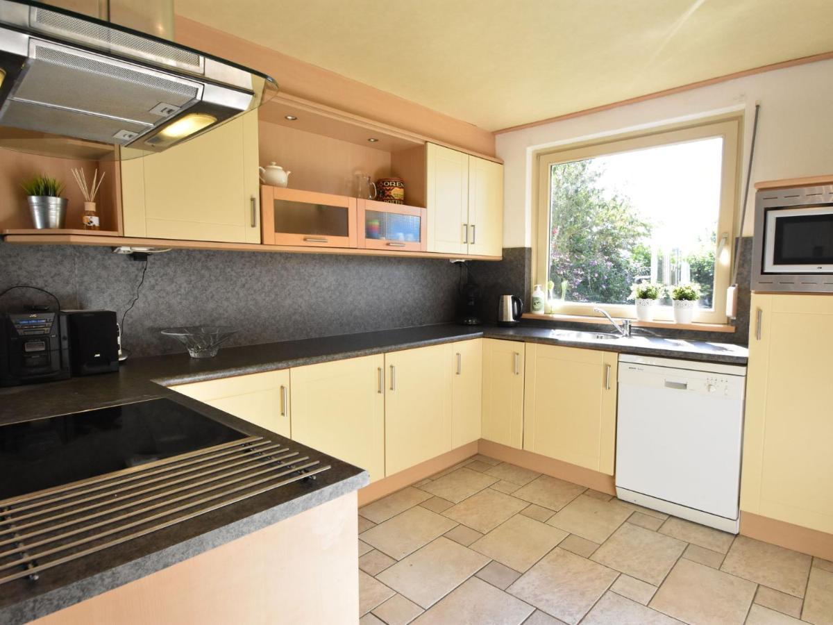 Holiday Home In Zeeland With Wide Views Броунисе Екстериор снимка