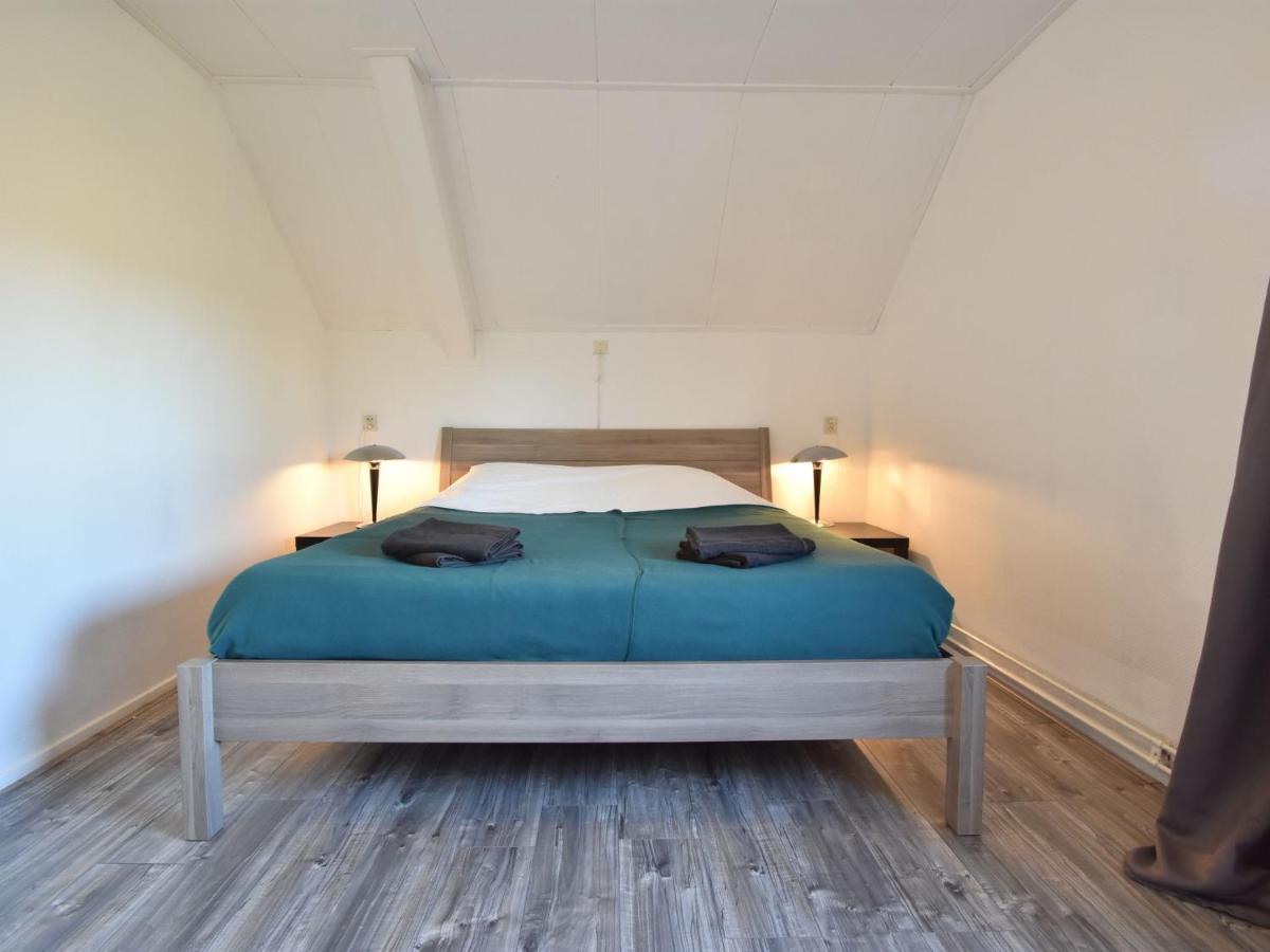 Holiday Home In Zeeland With Wide Views Броунисе Екстериор снимка