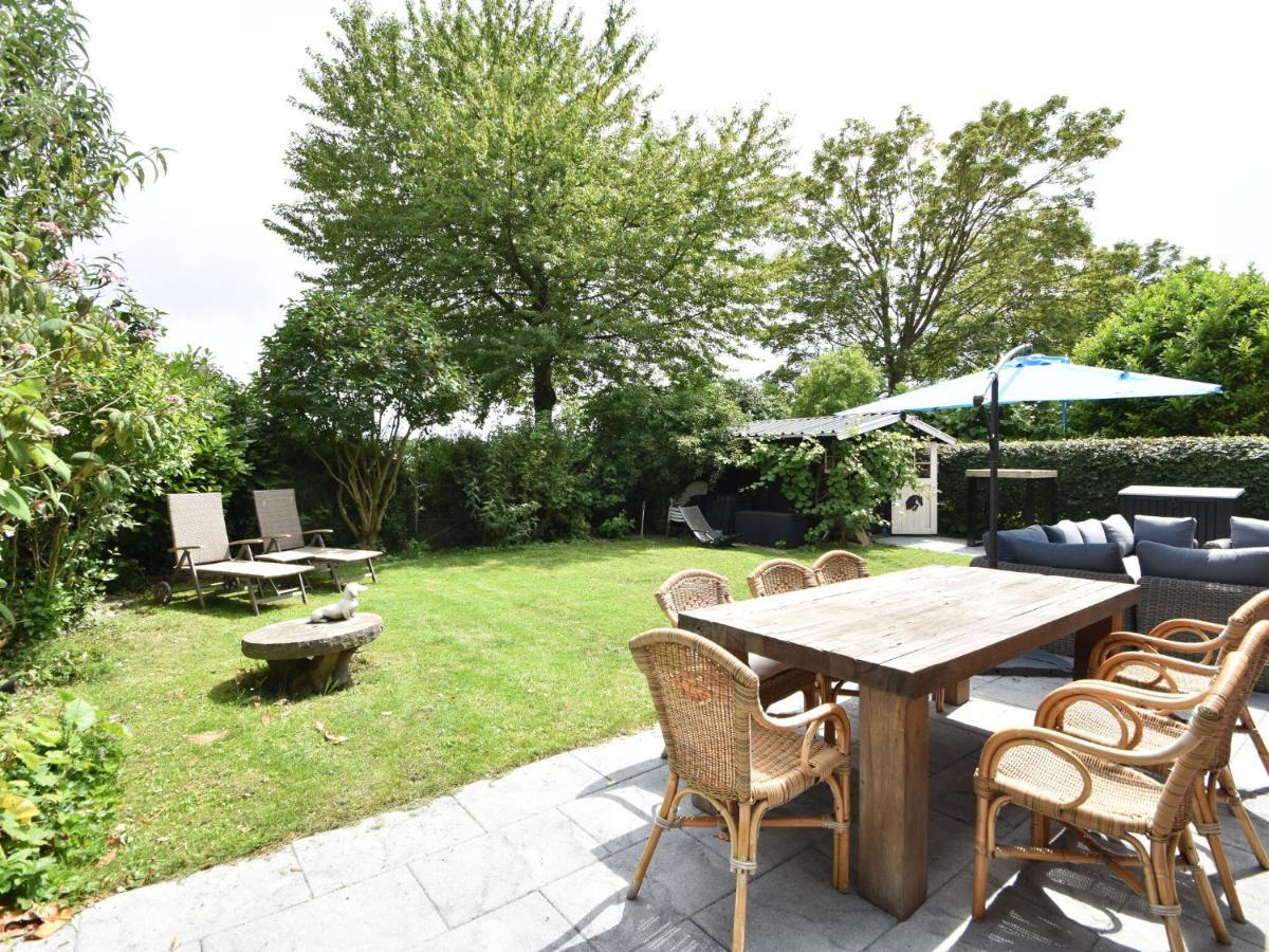 Holiday Home In Zeeland With Wide Views Броунисе Екстериор снимка